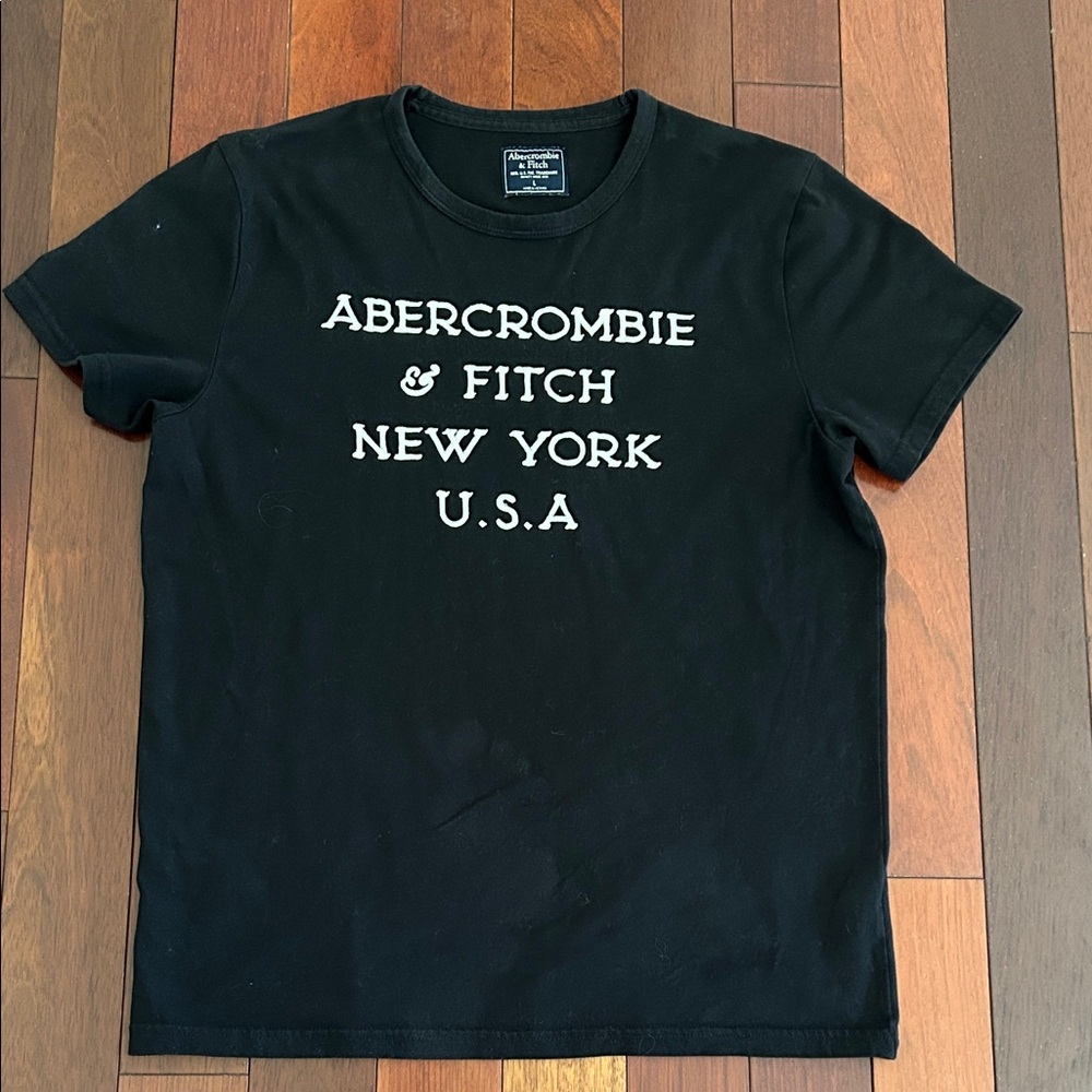Abercrombie & Fitch Black Tee with New York Print